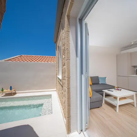 Apartment Assos Rockshore